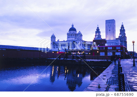 リバプール 68755690