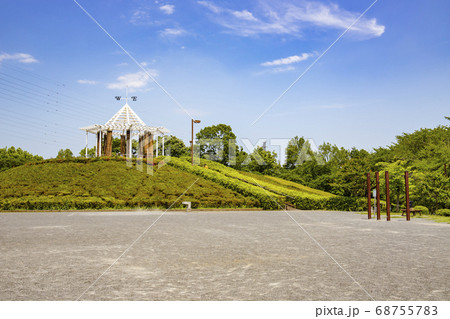 東京都立秋留台公園 展望広場とパーゴラの写真素材