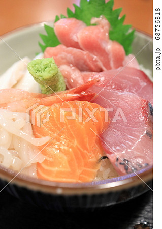 美味しい海鮮丼 美味しい海鮮丼 68756318