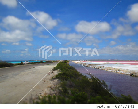 ボネール島 塩田と海 Saltpans ジオラマ風 68757241