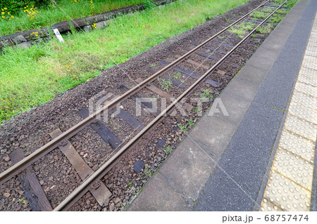 嘉例川駅のホームと線路 嘉例川駅のホームと線路 68757474