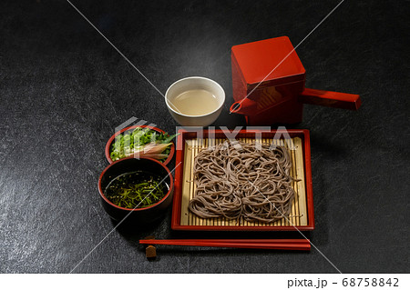 日本そば Japanese noodles(soba buckwheat noodle) 日本そば Japanese noodles(soba buckwheat noodle) 68758842