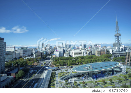 秋の名古屋都市風景 68759740