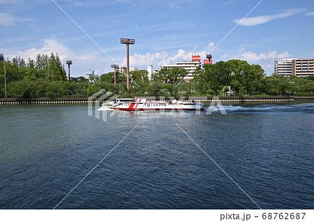 大川を進む消防艇 大川を進む消防艇 68762687