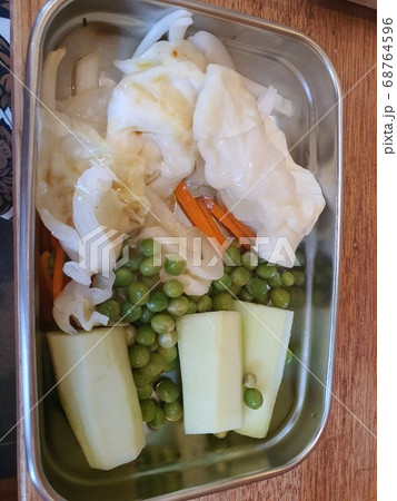 野菜 キャベツ エンドウ 68764596