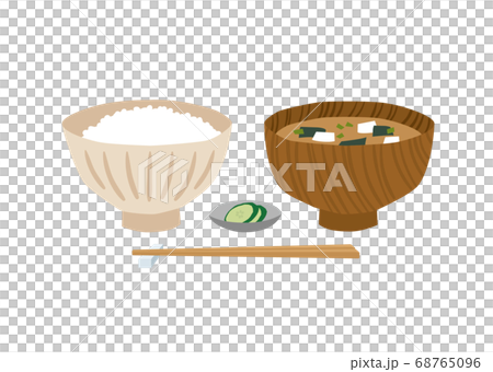 日本の朝ごはん（ごはん、みそ汁、きゅうりの漬け物） 68765096