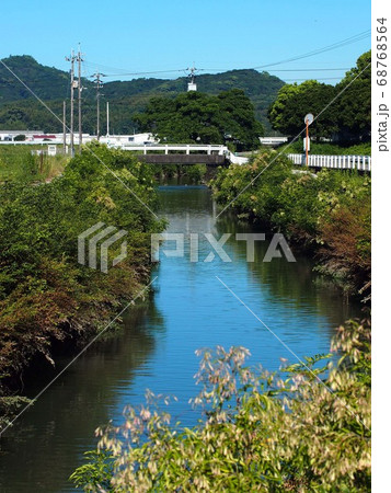 夏の小川(香長平野を流れる錆野川) 夏の小川(香長平野を流れる錆野川) 68768564