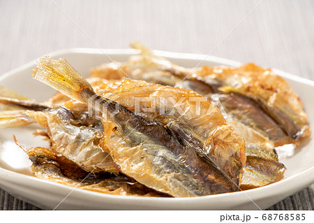 焼き小あじ の写真素材