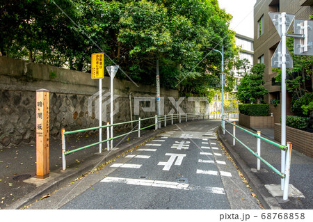 東京都港区の暗闇坂 68768858