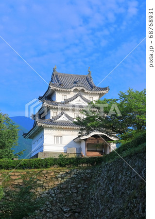 【愛媛県】晴天下の宇和島城天守閣 【愛媛県】晴天下の宇和島城天守閣 68768931