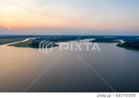 夏の夕暮れの牛久沼 夏の夕暮れの牛久沼 68770309