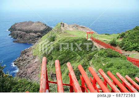 元乃隅神社　竜宮の潮吹き　山口県 68772563