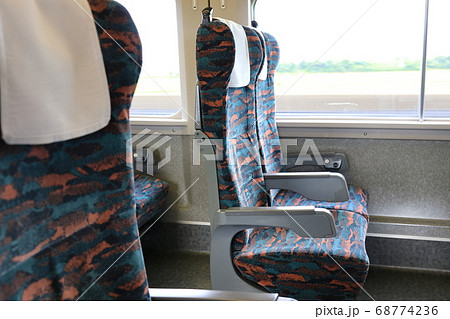 上越新幹線の普通車 68774236