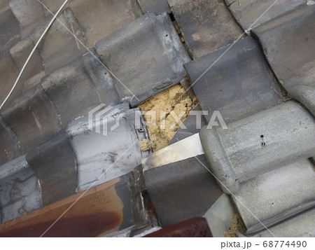 瓦の補修前 瓦の補修前 68774490