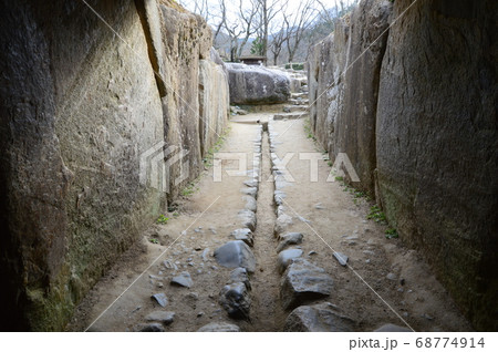 石舞台古墳の排水溝(国営 飛鳥歴史公園/奈良県高市郡明日香村島庄) 石舞台古墳の排水溝(国営 飛鳥歴史公園/奈良県高市郡明日香村島庄) 68774914