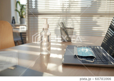Post Pandemic Workplace Close Up 68781066