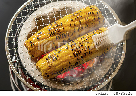 焼きとうもろこし トウモロコシの写真素材