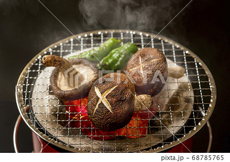 しいたけの炭火焼 シイタケ しいたけの炭火焼 シイタケ 68785765