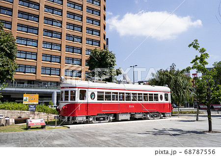 岐阜駅 北口駅前広場 名鉄モ510形（丸窓電車）モ513号の展示 68787556
