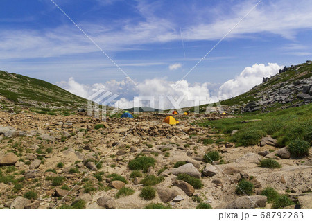 中央アルプス 木曽駒ヶ岳 頂上山荘テント場の写真素材