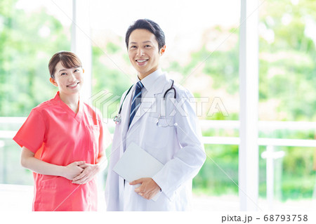 医療イメージ　男女 68793758