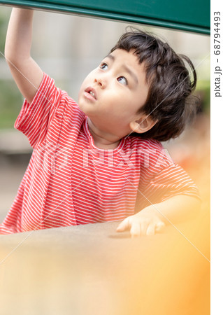 男の子 遊び場 遊び 68794493