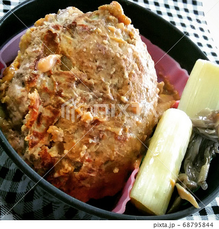 手作り味噌煮込みハンバーグ弁当 68795844