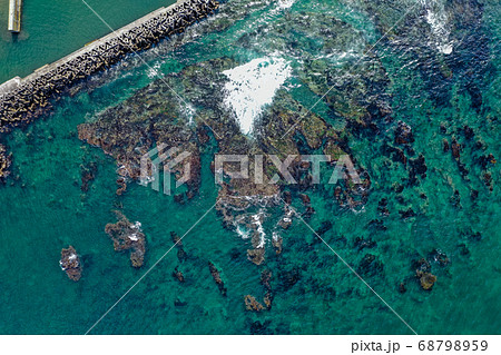 青森県八戸市　種差海岸を空撮俯瞰撮影 68798959