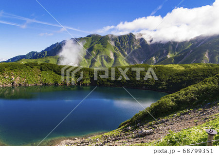 【北アルプス・立山】室堂 ミクリガ池と立山連峰・剱岳 【北アルプス・立山】室堂 ミクリガ池と立山連峰・剱岳 68799351