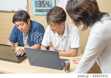 シニアのためのパソコン教室 68803942