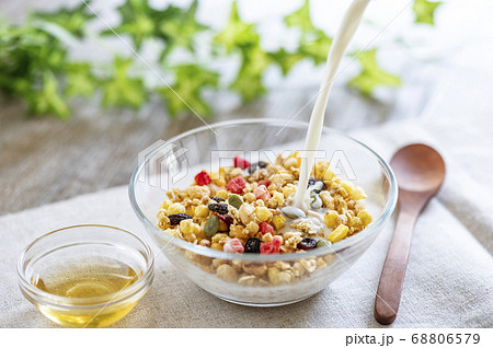 グラノーラ　シリアル 68806579