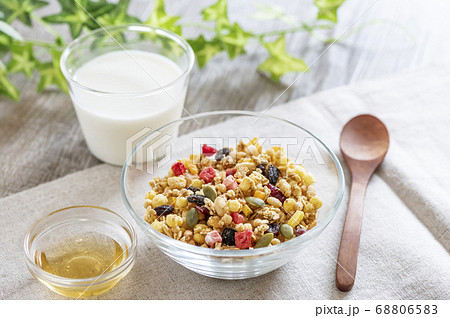 グラノーラ　シリアル 68806583