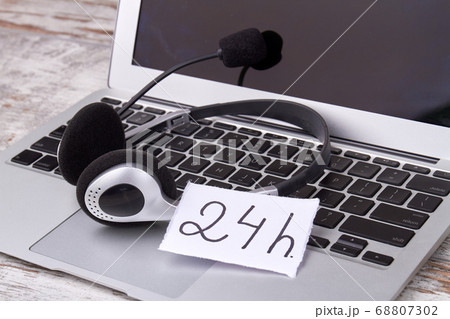 Concept of 24/7 hotline. Concept of 24/7 hotline. 68807302