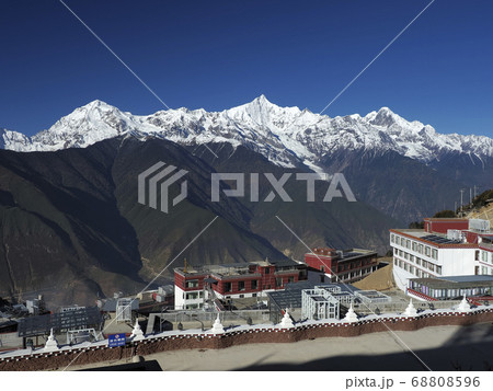 中国雲南省 梅里雪山・明永氷河 / Meili Mountain, Mingyong Glacier 中国雲南省 梅里雪山・明永氷河 / Meili Mountain, Mingyong Glacier 68808596