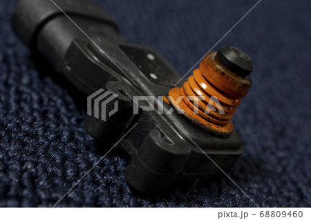 インテークマニホールド　Mapセンサー 68809460