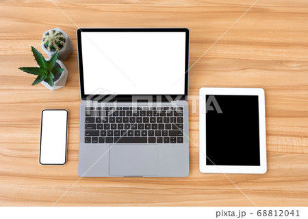 Flatlay of laptop, cellphone and tablet with blank screen 68812041
