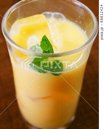 マンゴーラッシー 68812424