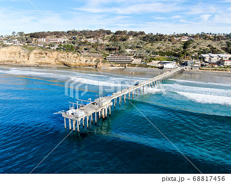 Aerial view of the scripps pier institute of oceanography, La Jolla, San Diego, California, USA. 68817456