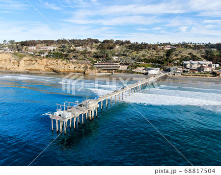 Aerial view of the scripps pier institute of oceanography, La Jolla, San Diego, California, USA. 68817504