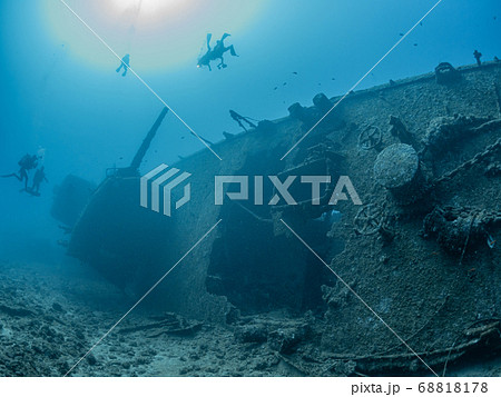 沈船ダイビング 68818178