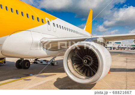 Airplane in Singapore 68821667