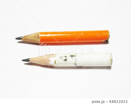 二本の鉛筆 68822023