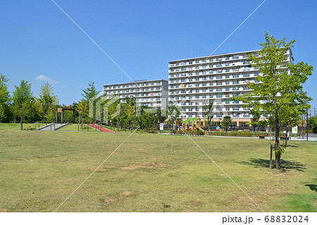 公営住宅と公園 足立区江北にて 公営住宅と公園 足立区江北にて 68832024