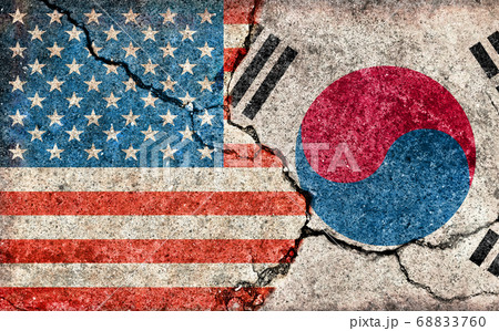 国際紛争 政治対立 汚れた国旗イラスト アメリカ Usa Vs 韓国 ひび割れたコンクリートのイラスト素材 6760