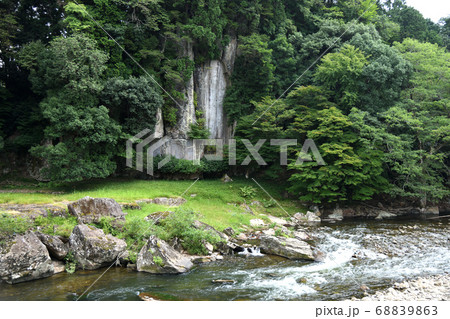 弥勒磨崖仏(大野寺) 68839863