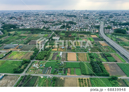 空撮 梅雨空と新見沼大橋有料道路 空撮 梅雨空と新見沼大橋有料道路 68839948