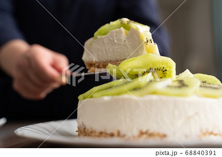 イメージ　レアチーズケーキ 68840391