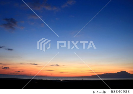 日の出前 日の出前 68840988