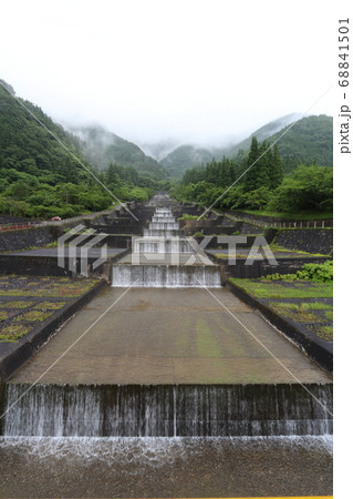 奥飛騨温泉郷 栃尾温泉の洞谷流路工 奥飛騨温泉郷 栃尾温泉の洞谷流路工 68841501