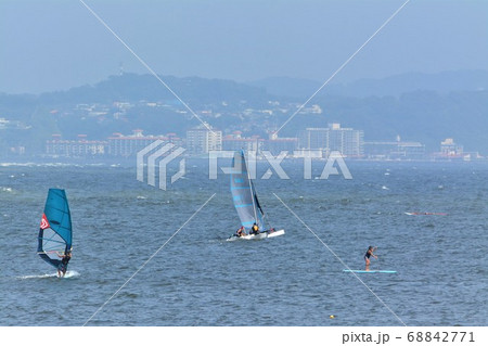 夏の湘南 マリンスポーツ風景 夏の湘南 マリンスポーツ風景 68842771